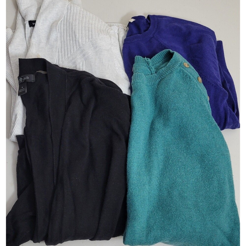 Woman's Size Medium Lot Of Sweaters Mixed Brands
